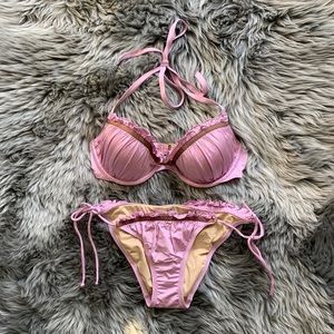 Victoria’s Secret bikini